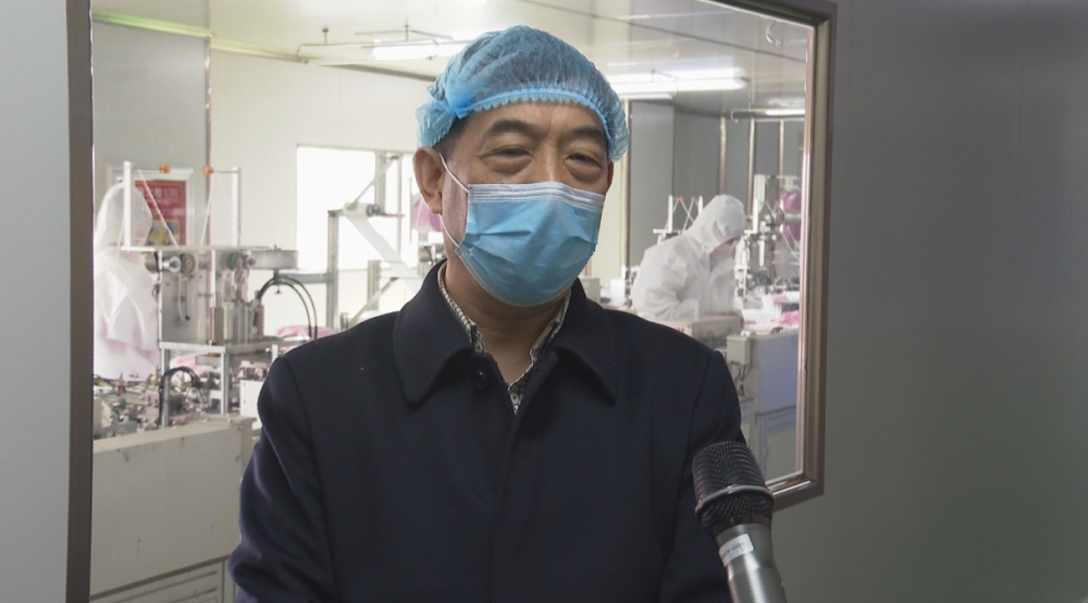 鄭州市醫(yī)用口罩日產能達230萬只。疫情就是命令，防控就是責任。